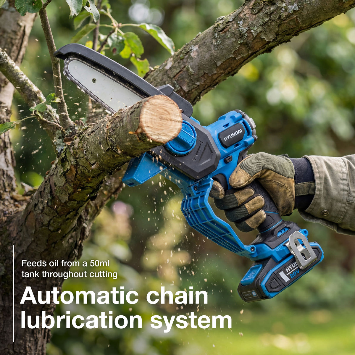 Hyundai 20V 6in Brushless Chainsaw and 51cm Hedge Trimmer Kit